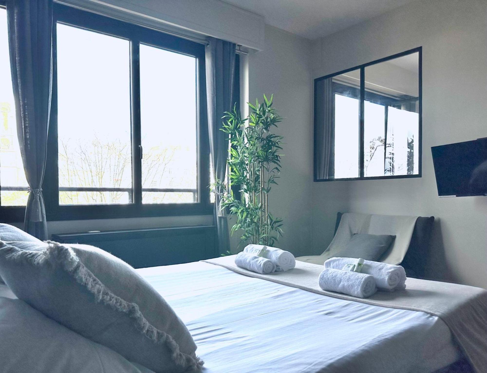 Stylish Apartment With A Balcony In Paříž Exteriér fotografie